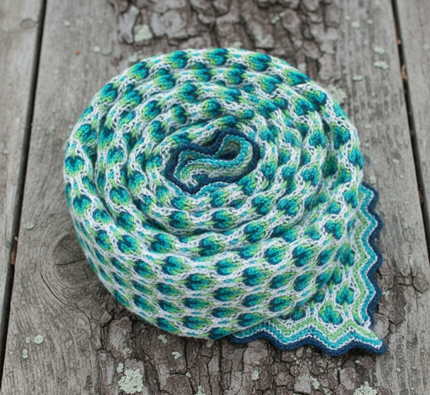Vesna Scarf – Rolled Close-Up